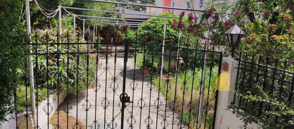 Πωλείται οικόπεδο οικοδομήσιμο ιδανικό για κατοικία Λαγονήσι Αττικής Building plot for sale, ideal for a residence, Lagonisi, Attica εικόνα ακινήτου