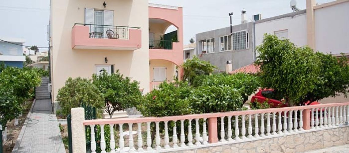 Πωλείται κτίριο με διαμερίσματα ιδανικό για επένδυση Λακκί Λέρος Building with apartments for sale, ideal for investment, Laki, Leros εικόνα ακινήτου