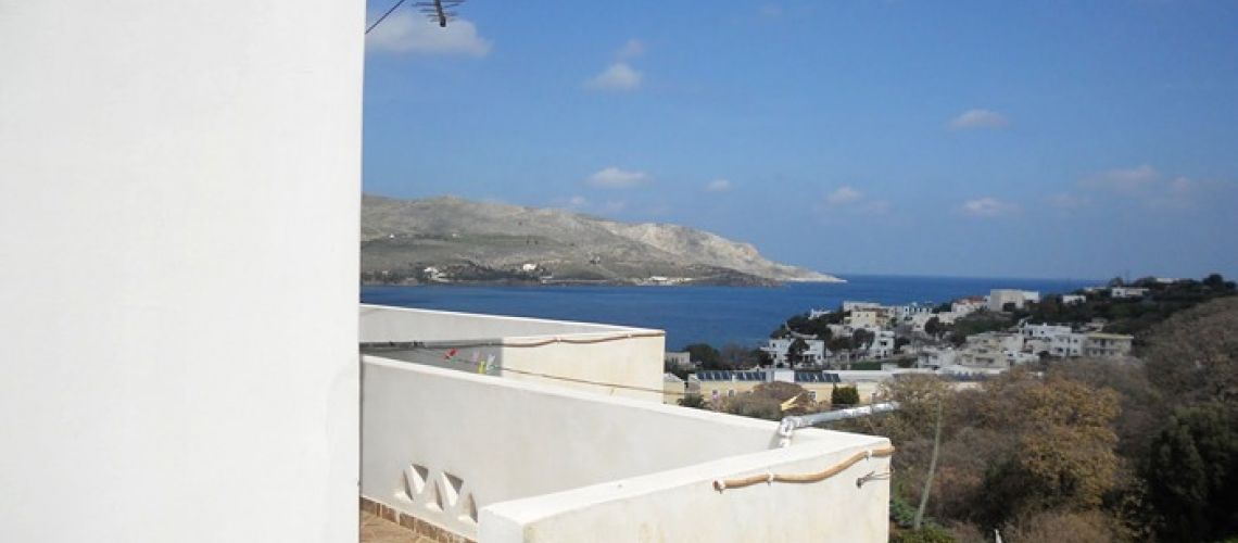 Κατοικία για πώληση με πανοραμική θέα στον κόλπο Κριθωνιού Λέρος House for sale with panoramic view of Krithoni Bay, Leros εικόνα ακινήτου