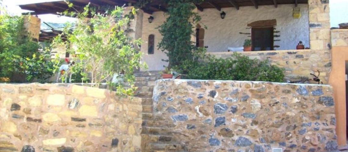 Πωλείται παραδοσιακή πέτρινη κατοικία με θέα στο Αιγαίο Κριθώνι Λέρος Traditional stone house with view of the Aegean Sea for sale in Kritoni, Leros εικόνα ακινήτου