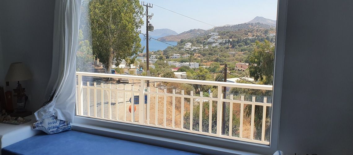 Πωλείται επιπλωμένο διαμέρισμα 2 υπνοδωματίων με θέα θάλασσα Βρωμόλιθος Λέρου Furnished 2 bedrooms apartment with sea view for sale in Vromolithos, Leros εικόνα ακινήτου