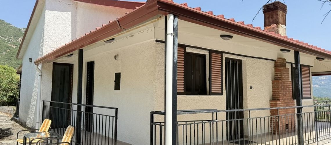 Μονοκατοικία για πώληση με τζάκι σε ήσυχο και πράσινο περιβάλλον, Λίστα Φιλιατών Ήπειρος Detached house for sale with fireplace in a quiet and green environment, Lista Filiates Epirus εικόνα ακινήτου