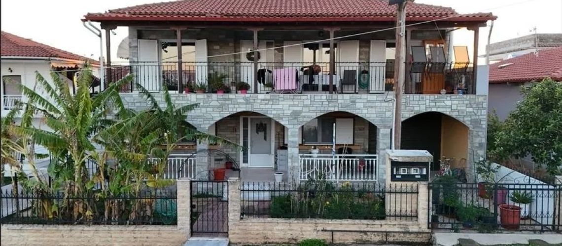 Πωλείται φωτεινό διαμέρισμα με απεριόριστη θέα στη Χαλκιδική Bright apartment for sale with unlimited view in Halkidiki εικόνα ακινήτου
