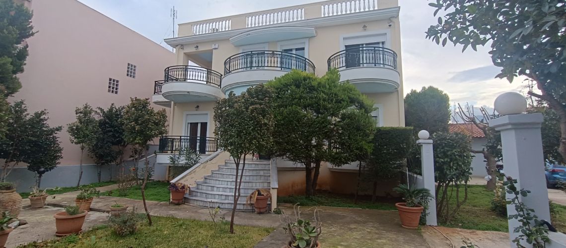 Ευρύχωρη μονοκατοικία για πώληση με ιδιωτικό κήπο, Κόρινθος εικόνα ακινήτου