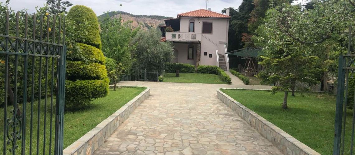 Πωλείται εξοχική κατοικία καταπληκτική θέα προς πώληση Αλεποχώρι Αττικής εικόνα ακινήτου
