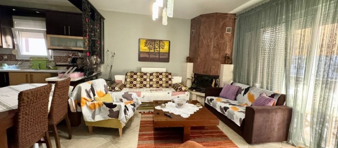 Εξαιρετικό διαμέρισμα 3 υπνοδωματίων για πώληση με τζάκι και ιδιωτικό Parking Αλεξανδρούπολη εικόνα ακινήτου