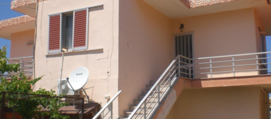 Μονοκατοικία για πώληση με παραδοσιακό τζάκι και μεγάλο οικόπεδο Παχειά Άμμος Ιεράπετρα εικόνα ακινήτου